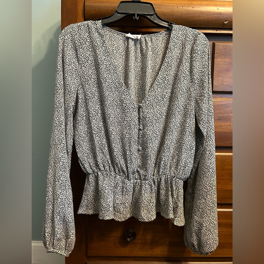 Rayon very comfy black white animal print long sleeve top